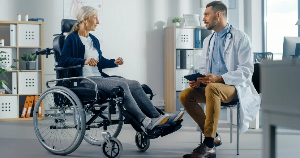 kobieta na wózku inwalidzkim
